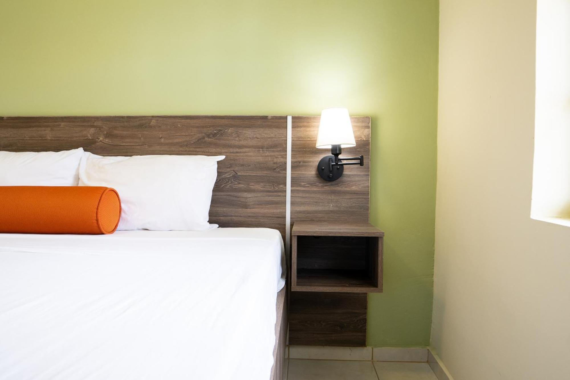 Delynne Boutique Hotel يلمستاد المظهر الخارجي الصورة