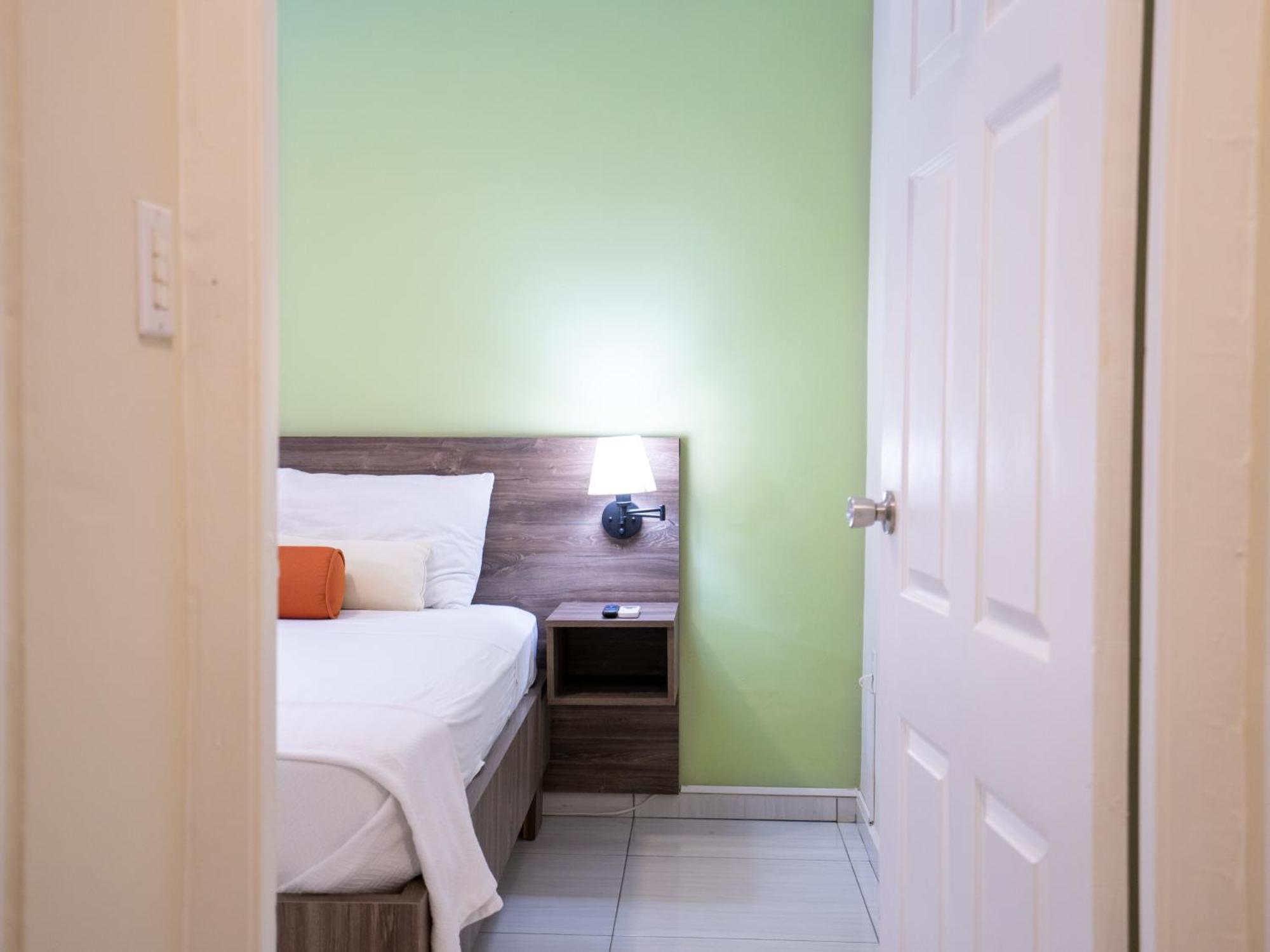 Delynne Boutique Hotel يلمستاد المظهر الخارجي الصورة